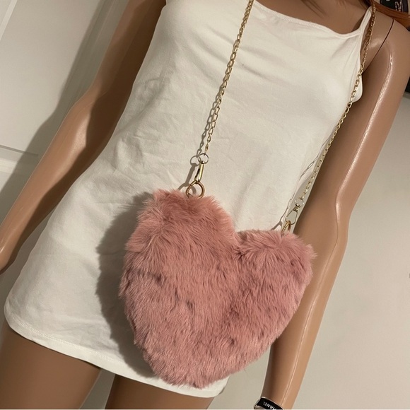 Fluffy Heart Purse w/Chain | Pink | Crossbody | Perfect Gift or Present - Picture 3 of 8